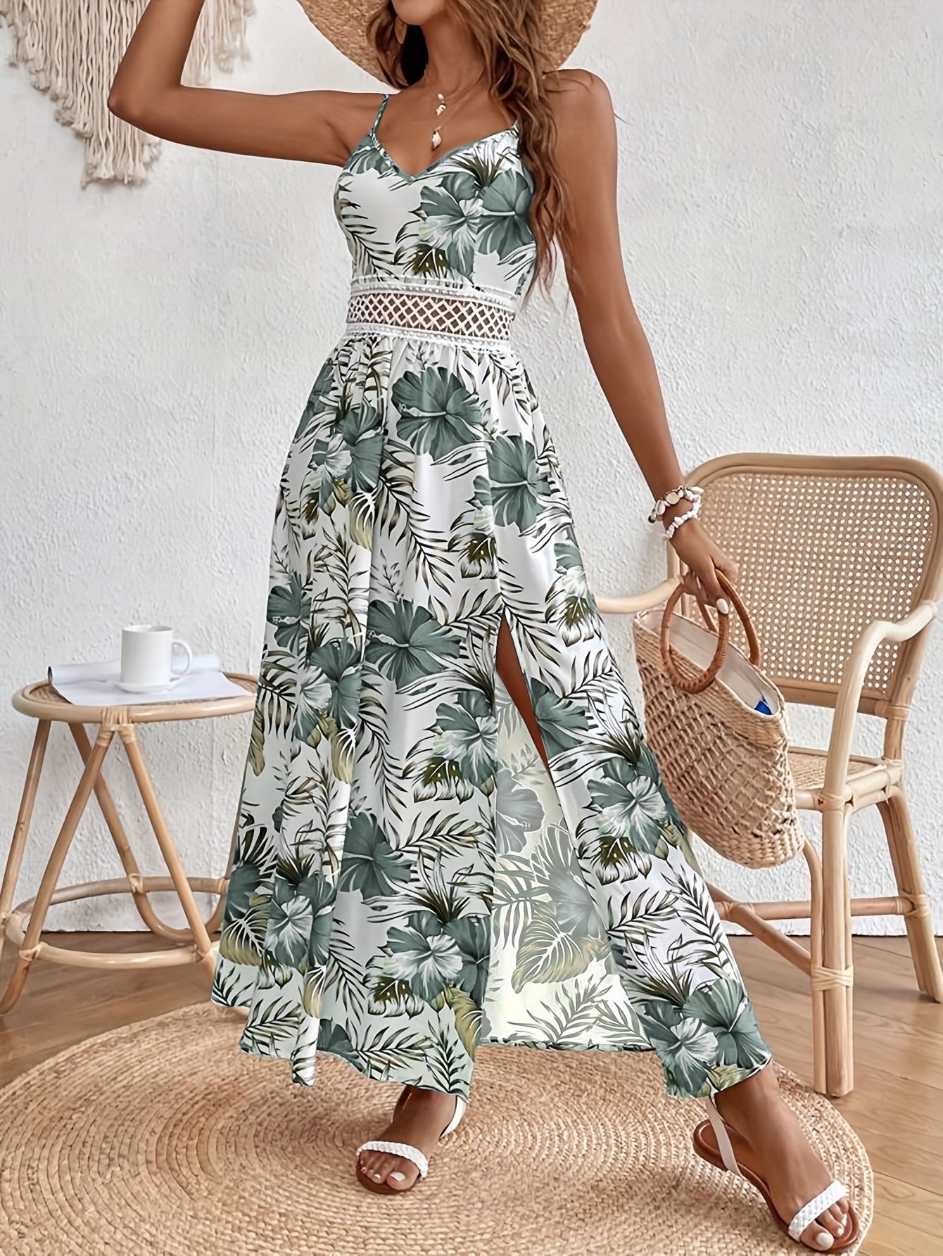 Elegantes ärmelloses Spaghettiträger-Kleid mit Schlitz