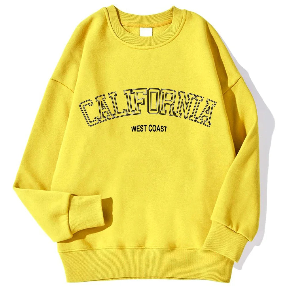 Weiblicher Hoodie mit West Coast Print – lässiger Streetstyle
