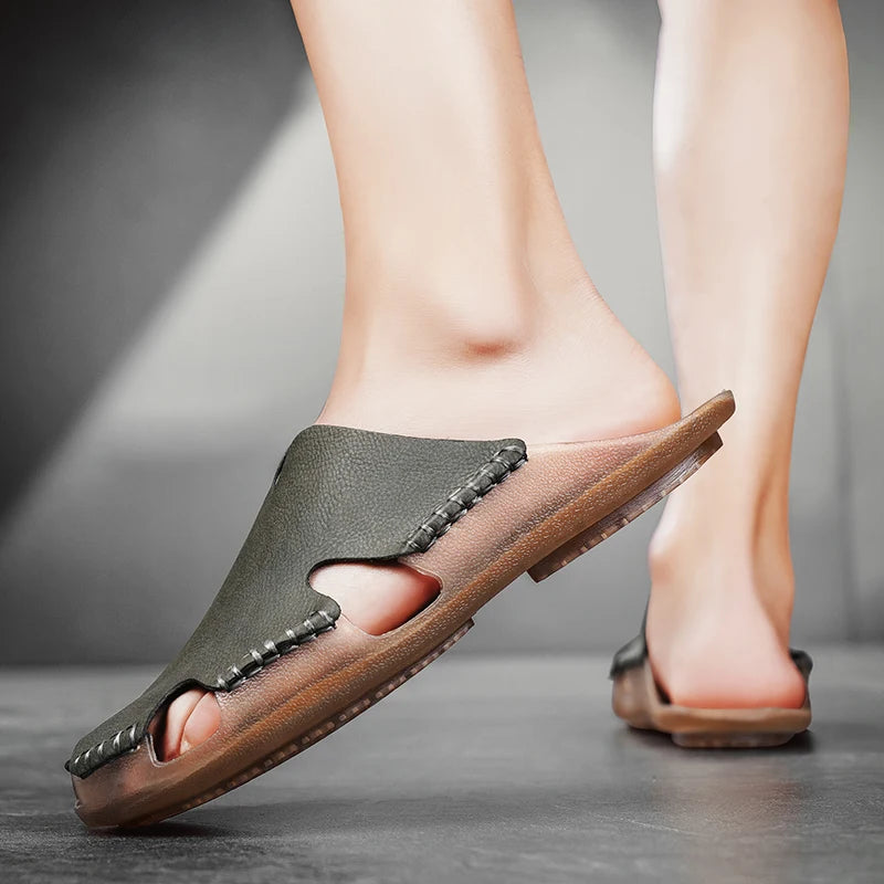 Große Herren-Ledersandalen für den Sommer