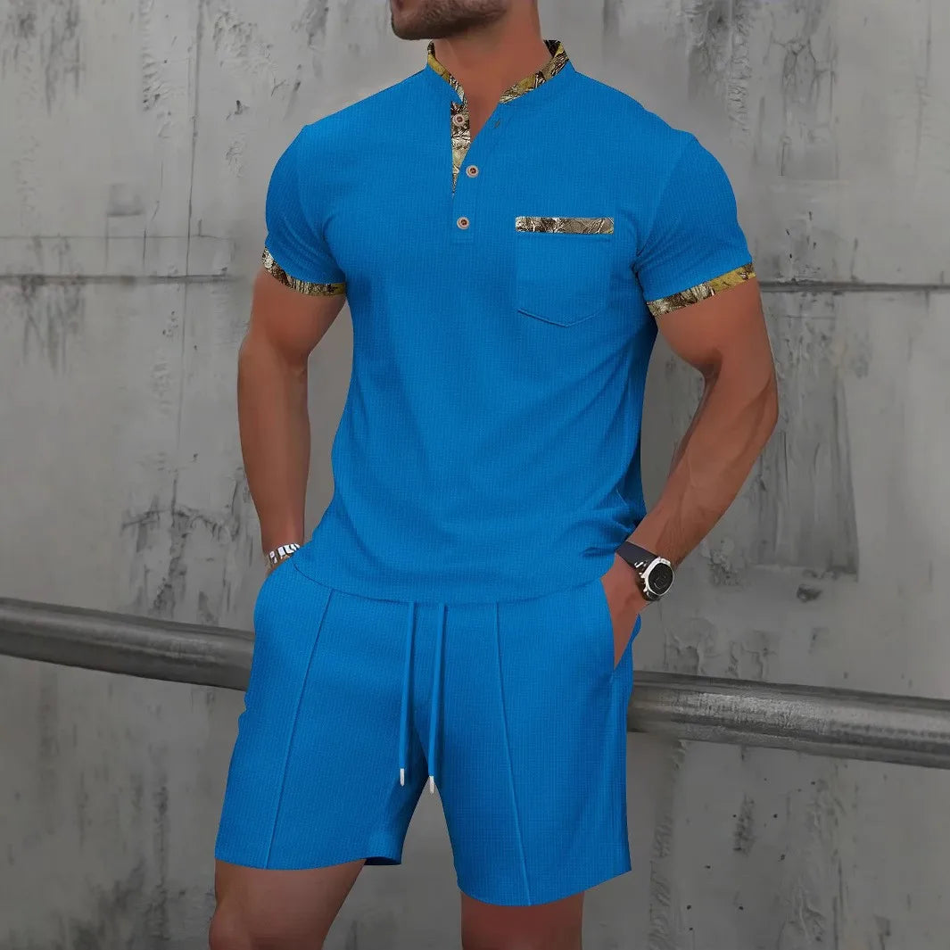 Sommer-Set mit Reißverschluss-Polo & Shorts