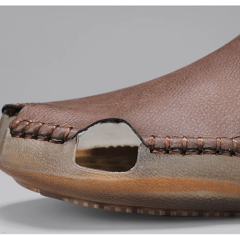 Große Herren-Ledersandalen für den Sommer