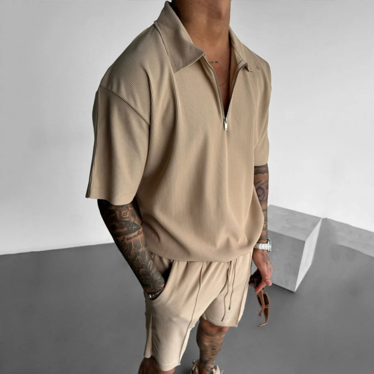 Sommer-Set für Herren: Polo mit Reißverschluss & Shorts