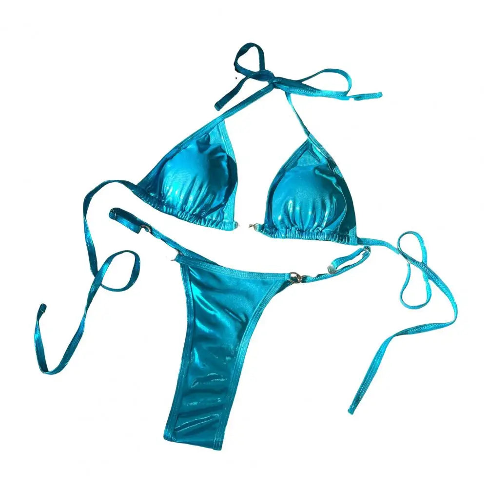 Glänzendes Halterneck-Schnürbikini-Set mit String